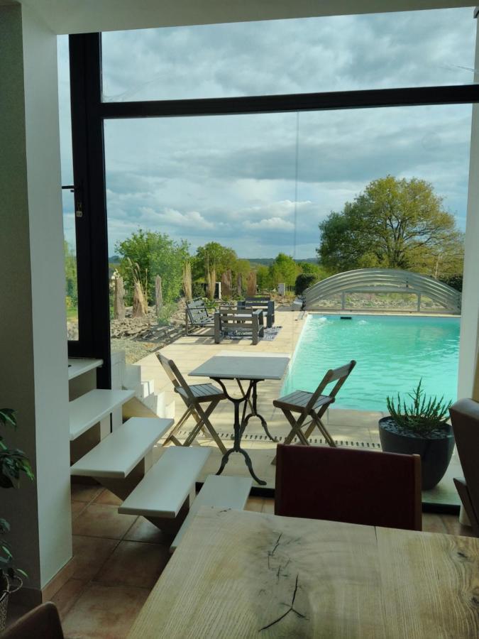 Maison/Villa avec piscine privée Gîte Brain d'eau La Chapelle-de-Brain Exterior foto